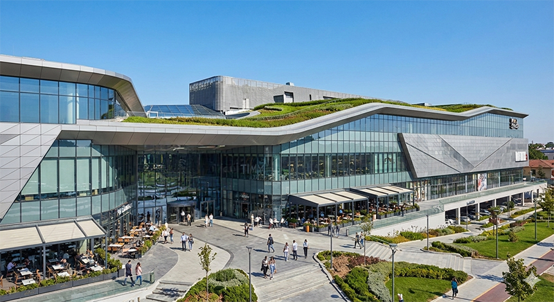 Shopping Center & Retail